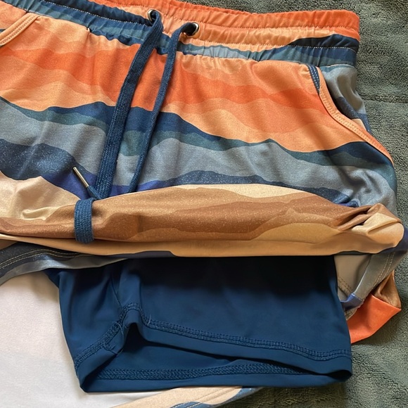 Freedom trail by Kyodan skort with pockets. Gorgeous colors. - Picture 5 of 5